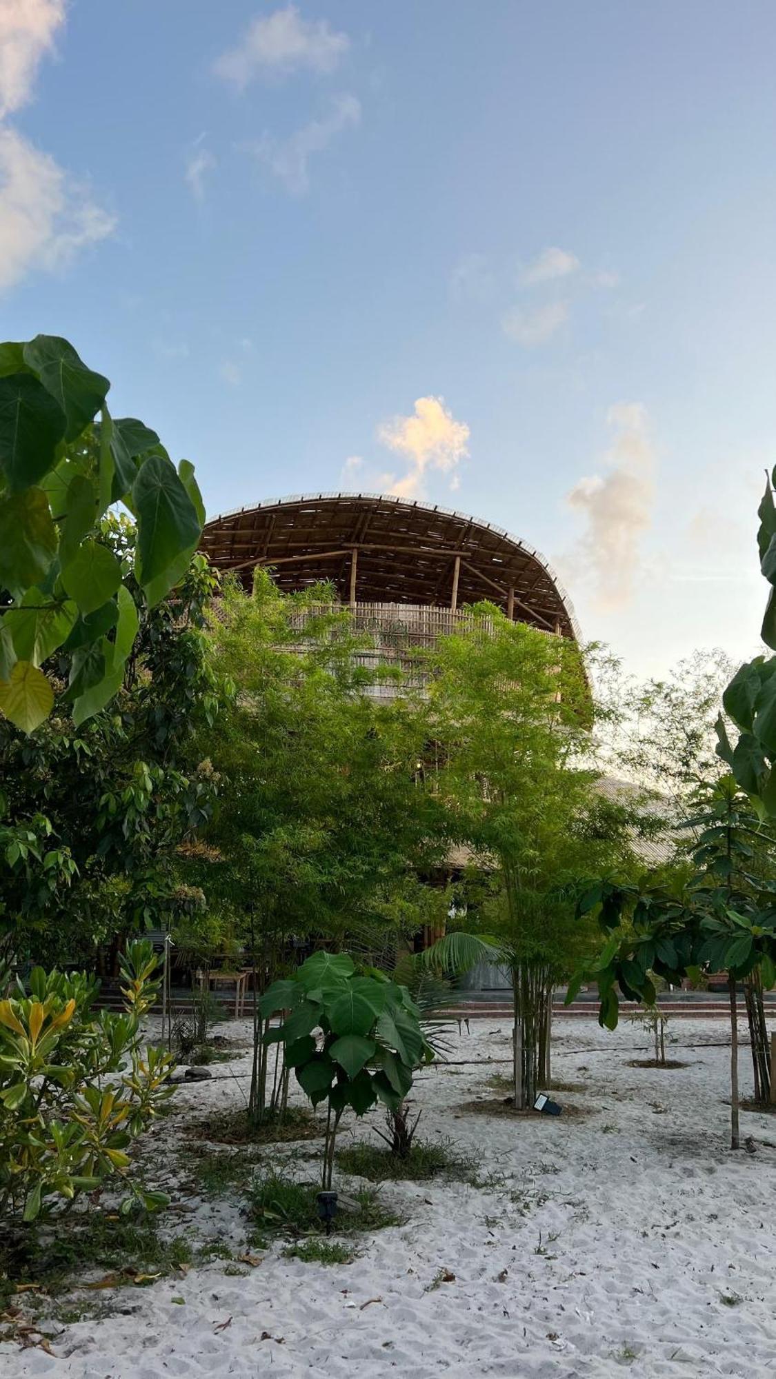 Golden Chenang Village Pantai Cenang  Exterior photo